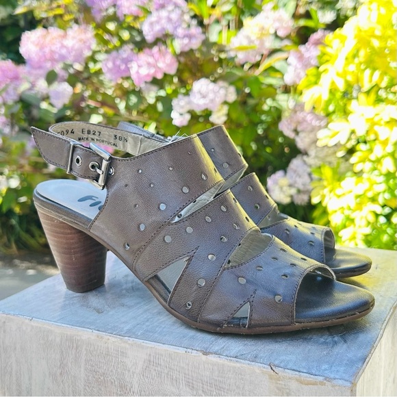 Fidji Gray Taupe Perforated Strappy Sandal Wood Heel - Picture 10 of 16